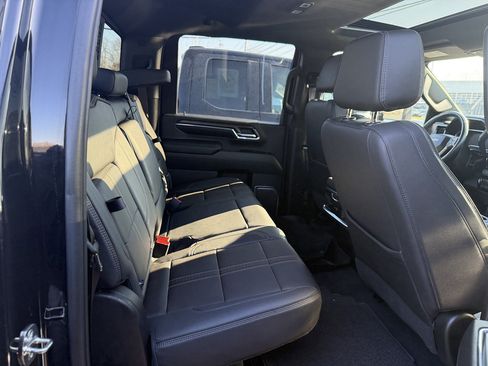 Used 2024 Chevrolet Silverado 2500 High Country w/ Z71 Off-Road Package AWD/4WD image 8