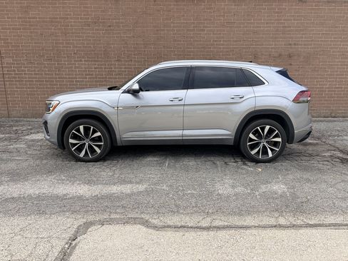 Used 2024 Volkswagen Atlas Cross Sport SEL Premium R-Line AWD/4WD image 2