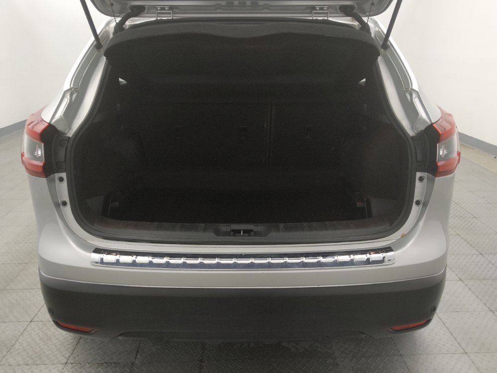 Used 2020 Nissan Rogue Sport S w/ Appearance Package FWD image 29