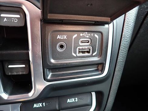 Used 2019 Jeep Wrangler Unlimited Rubicon AWD/4WD image 17