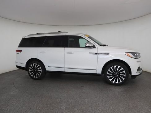 Used 2024 Lincoln Navigator Black Label image 24