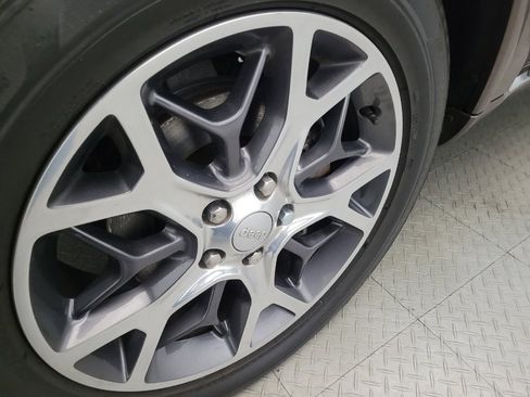 Used 2019 Jeep Grand Cherokee Overland image 31