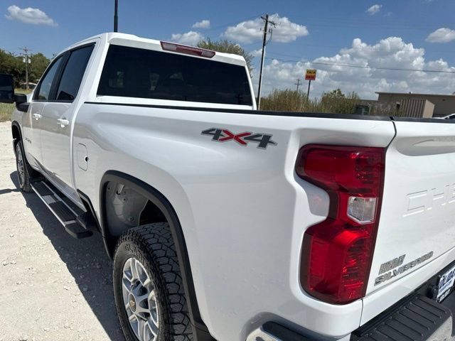 Used 2025 Chevrolet Silverado 2500 LT w/ Convenience Package AWD/4WD image 14