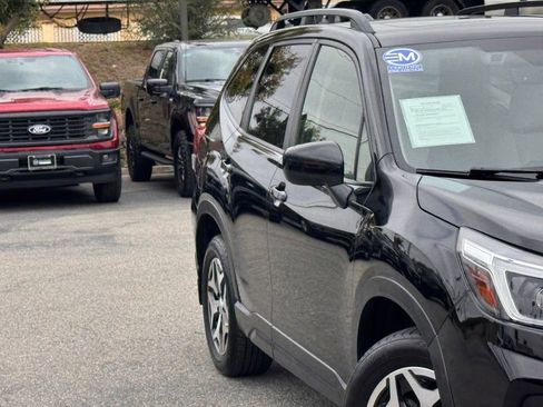 Used 2021 Subaru Forester Premium w/ Popular Package #1 AWD/4WD image 5