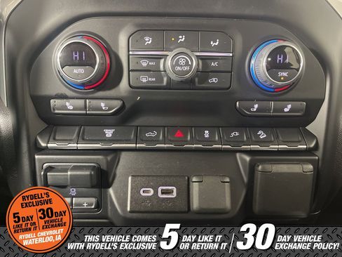 Used 2022 Chevrolet Silverado 2500 LT w/ Convenience Package image 39