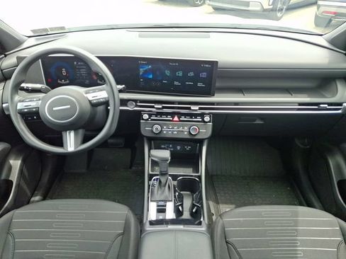 Certified 2025 Hyundai Santa Cruz SE AWD/4WD image 10