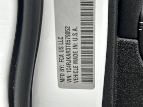 New 2026 Jeep Grand Cherokee L 4WD image 37