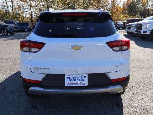 Used 2022 Chevrolet TrailBlazer LT w/ Convenience Package image 4