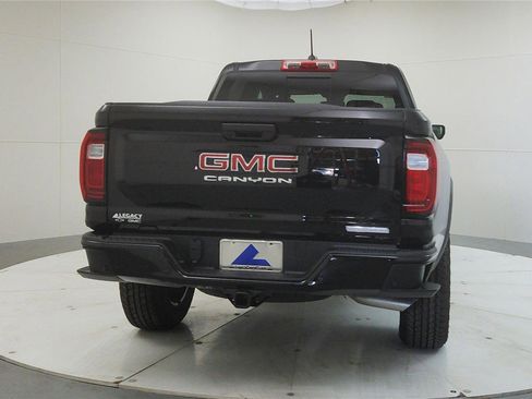 New 2026 GMC Canyon Elevation image 6