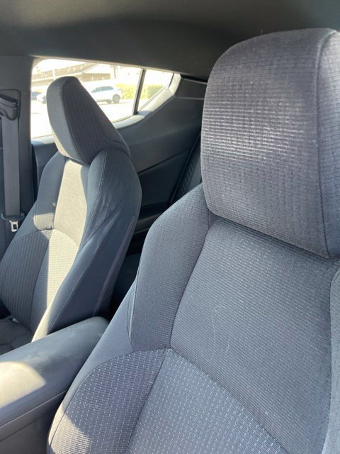 Used 2018 Toyota C-HR XLE FWD image 4