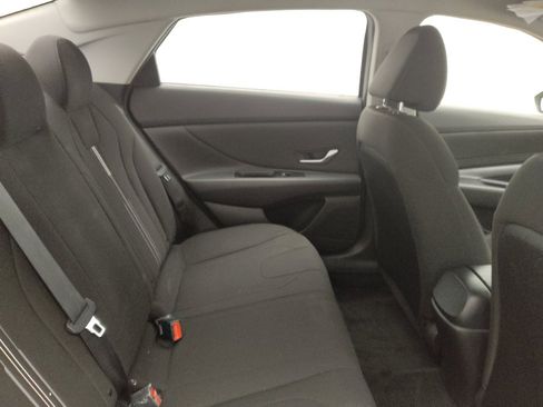 Used 2023 Hyundai Elantra SEL w/ Convenience Package FWD image 19