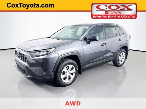 Used 2022 Toyota RAV4 LE image 1