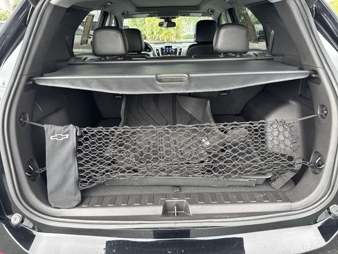 Used 2024 Chevrolet Equinox Premier FWD image 11