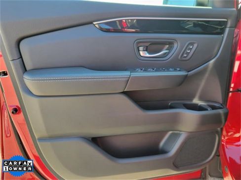 Used 2025 Honda Pilot EX-L image 17