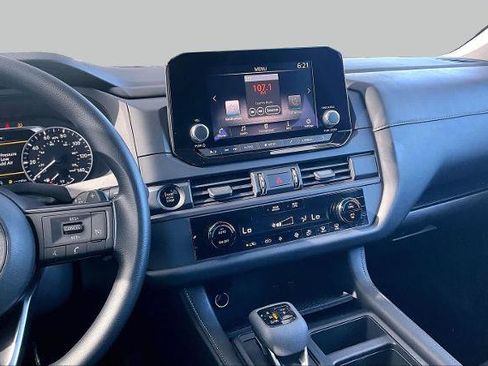 Certified 2025 Nissan Pathfinder S FWD image 7