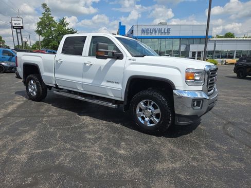 Used 2017 GMC Sierra 3500 SLE w/ SLE Fleet Preferred Package AWD/4WD image 1