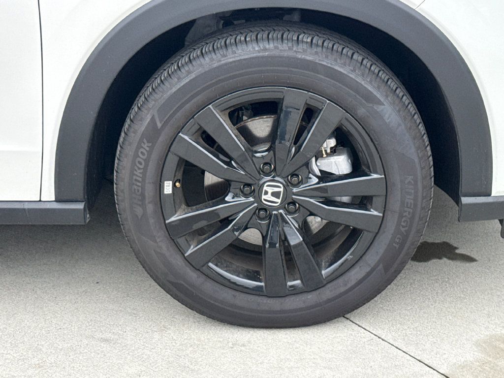 Certified 2026 Honda HR-V Sport image 11