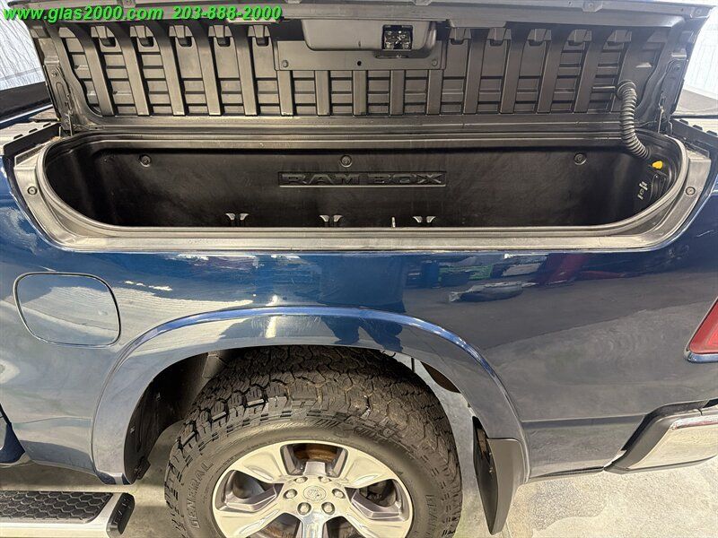 Used 2022 RAM 1500 Laramie AWD/4WD image 16