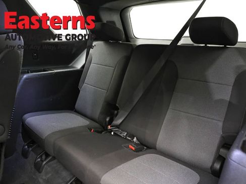 Used 2022 Chevrolet Traverse LT FWD image 26