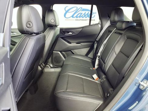 New 2026 Chevrolet Equinox LT image 17