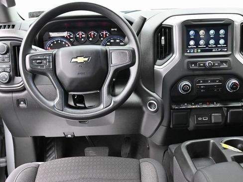 Used 2024 Chevrolet Silverado 1500 Custom image 24