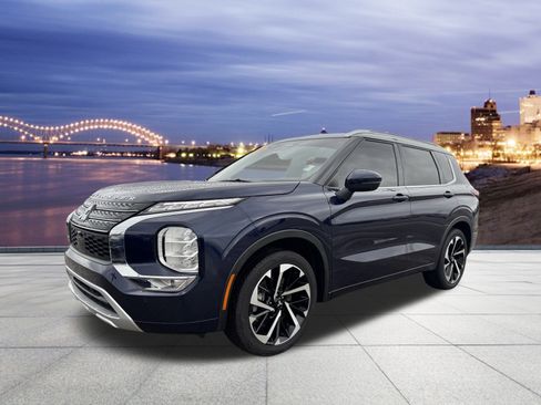 Used 2024 Mitsubishi Outlander SEL image 1