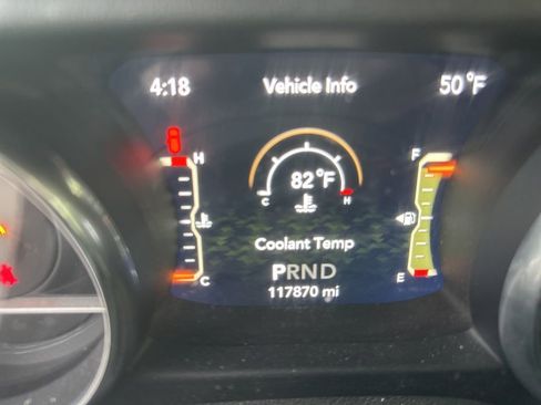 Used 2019 Jeep Wrangler Unlimited Sahara image 3