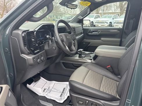 New 2025 Chevrolet Silverado 1500 ZR2 w/ Technology Package AWD/4WD image 9