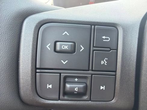 Used 2026 Toyota RAV4 XSE AWD/4WD image 22
