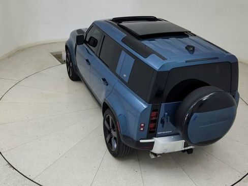 Used 2024 Land Rover Defender 110 SE image 84