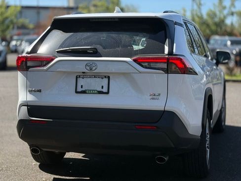 Used 2023 Toyota RAV4 XLE w/ Convenience Package image 5