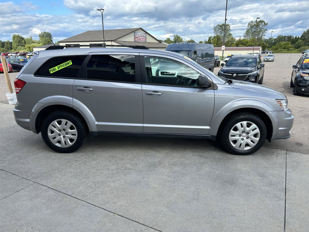 Used 2017 Dodge Journey SE w/ Flexible Seating Group FWD image 4