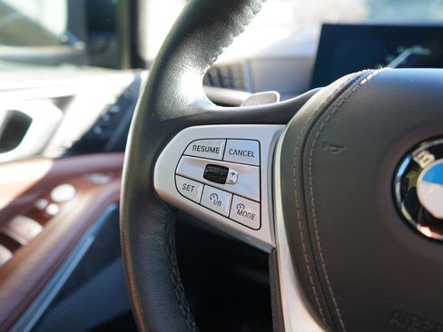 Used 2025 BMW X7 xDrive40i w/ Executive Package image 25