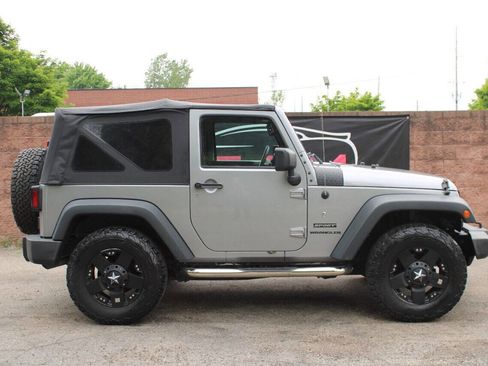 Used 2014 Jeep Wrangler Sport image 5