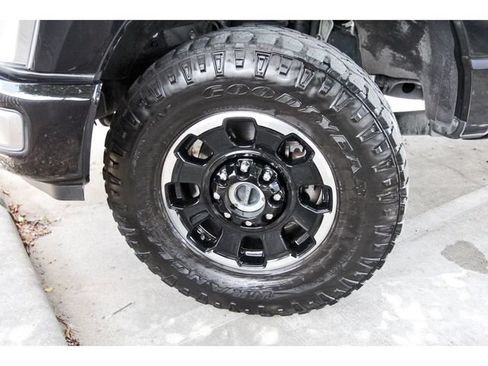 Certified 2024 Ford F250 Platinum w/ Tremor Off-Road Package AWD/4WD image 27