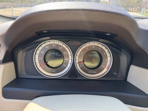 Used 2013 Volvo XC70 3.2 image 40