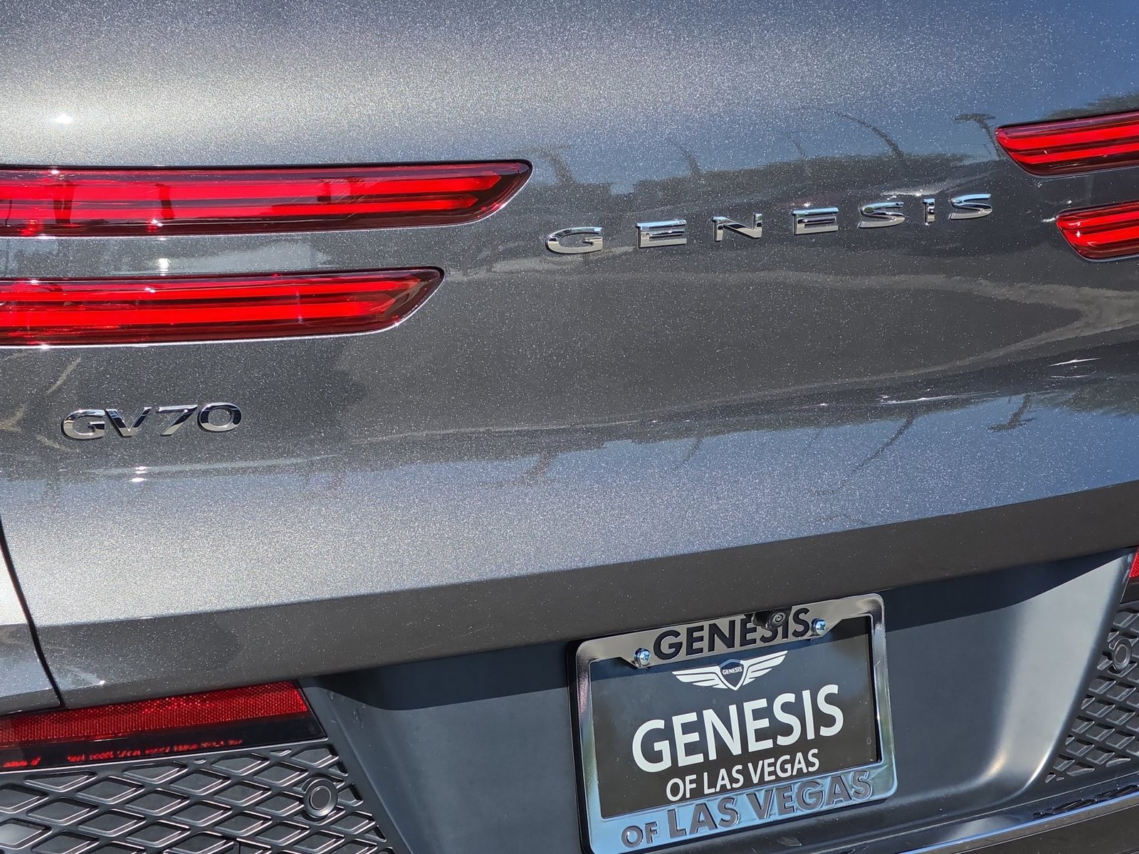 Certified 2024 Genesis GV70 2.5T w/ Select Package AWD/4WD image 11