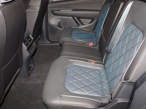 New 2026 Volkswagen Atlas Cross Sport SEL Premium R-Line image 29