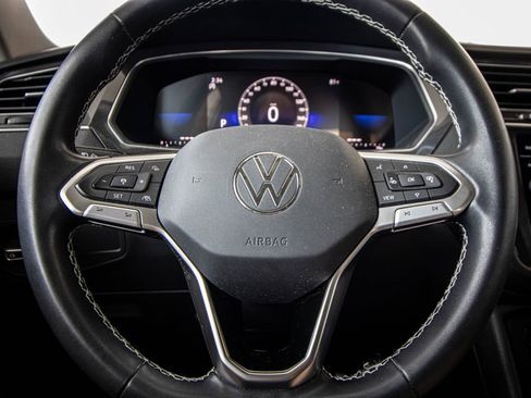 Used 2023 Volkswagen Tiguan SE image 34