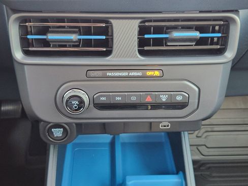 New 2025 Ford Maverick XLT image 16