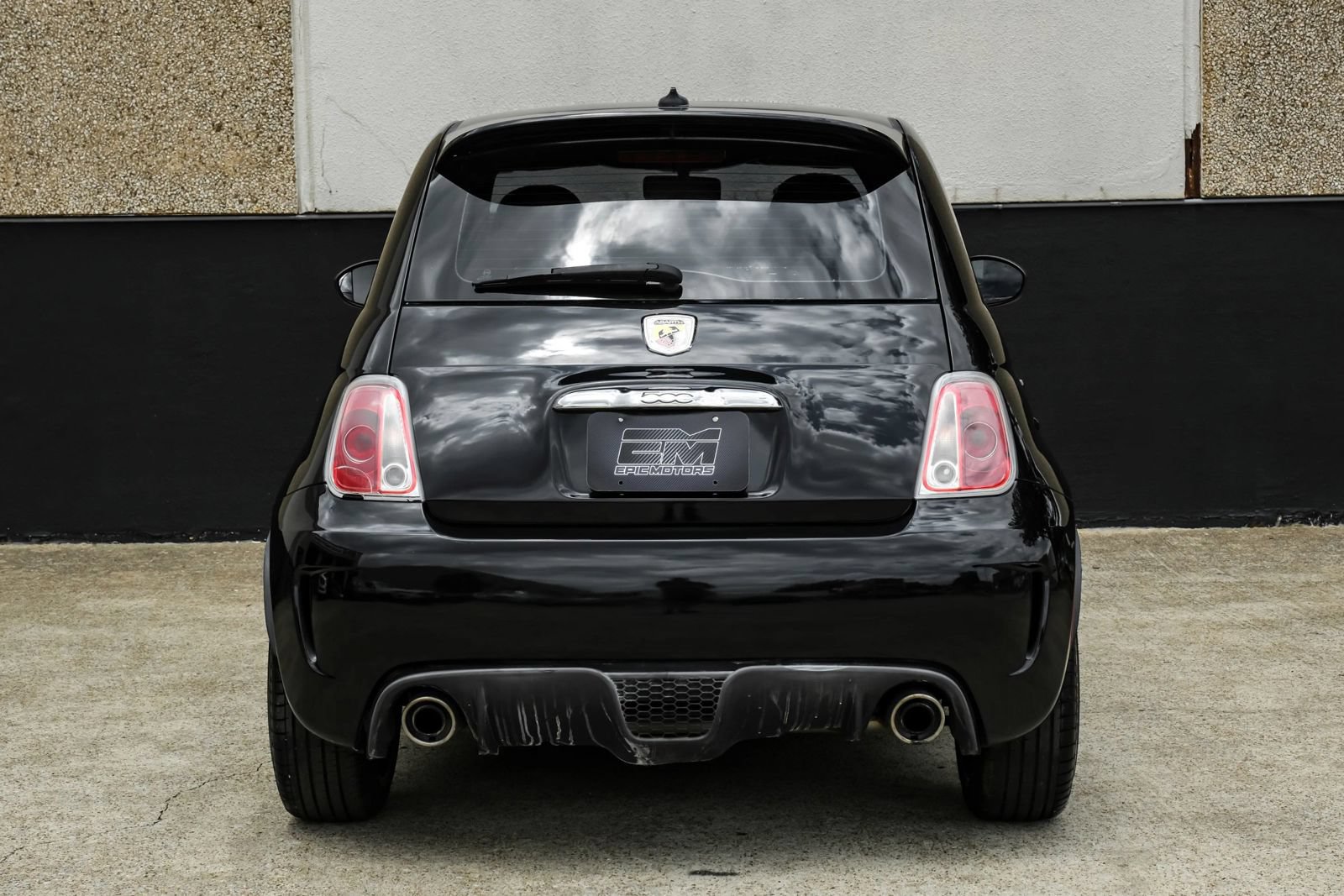 Used 2012 FIAT 500 Abarth w/ Safety & Convenience Pkg FWD image 10