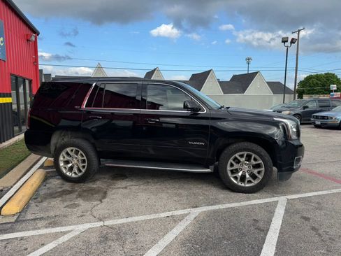 Used 2017 GMC Yukon SLT w/ Open Road Package RWD image 3