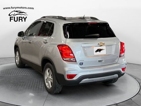 Used 2019 Chevrolet Trax LT w/ Driver Confidence Package FWD image 5