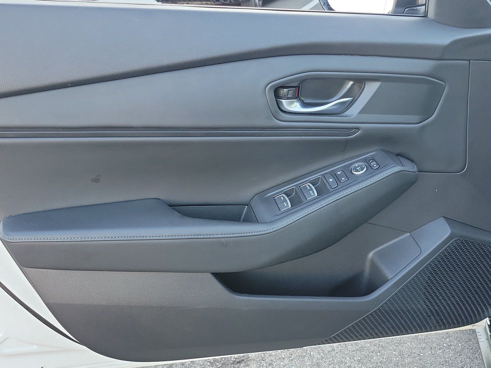 Used 2023 Honda Accord Sport image 13