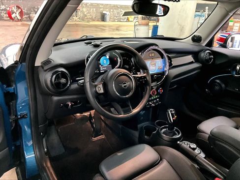 Used 2023 MINI Cooper S w/ Premium Package image 16