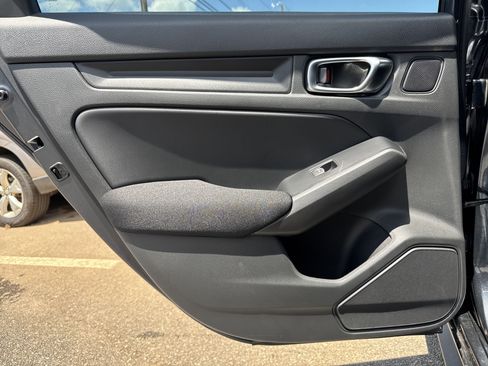 Used 2025 Honda Civic Sport image 21