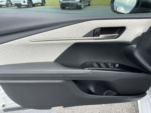 Used 2026 Toyota Camry XLE FWD image 14