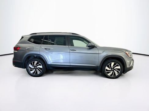 Used 2025 Volkswagen Atlas SE AWD/4WD image 10
