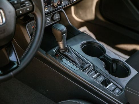 Used 2024 Honda Civic Sport image 16