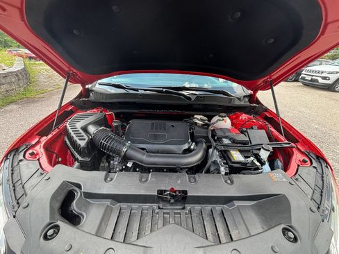 Used 2025 Chevrolet Blazer LT FWD image 31